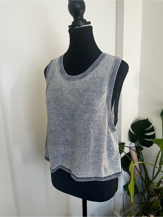 Urban Outfitters Tops - Urban Outfitters Gray Mineral-Wash Sleeveless Crop Tank